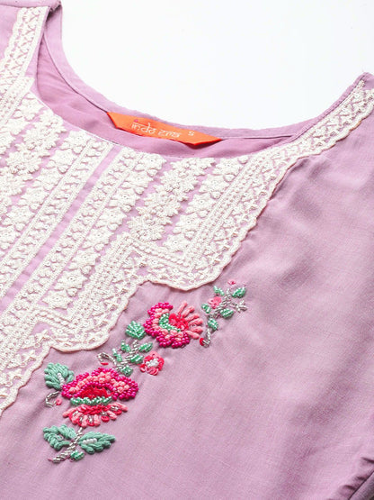 Dhiyona IE Floral Embroidered Regular Thread Work Kurta With Trousers & Dupatta