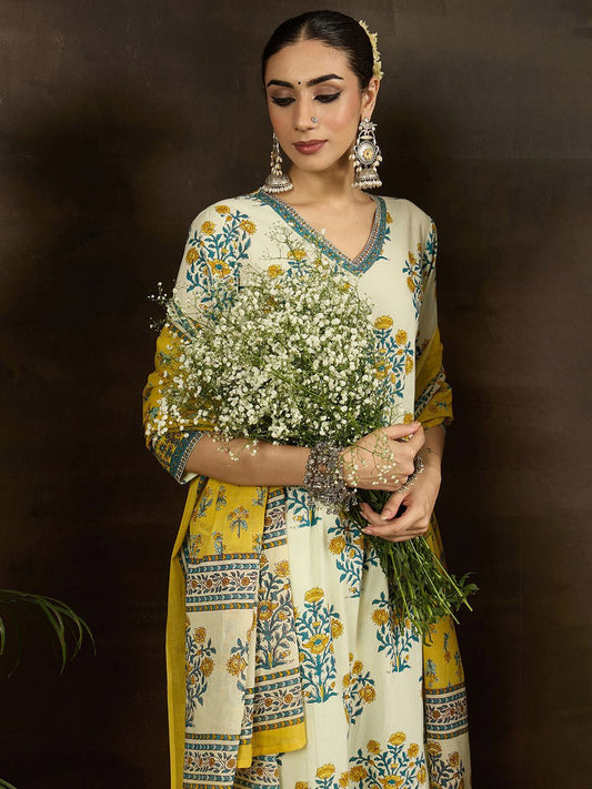 Dhiyona IE Women Floral Printed Cotton Kurta with Pyjama & Dupatta