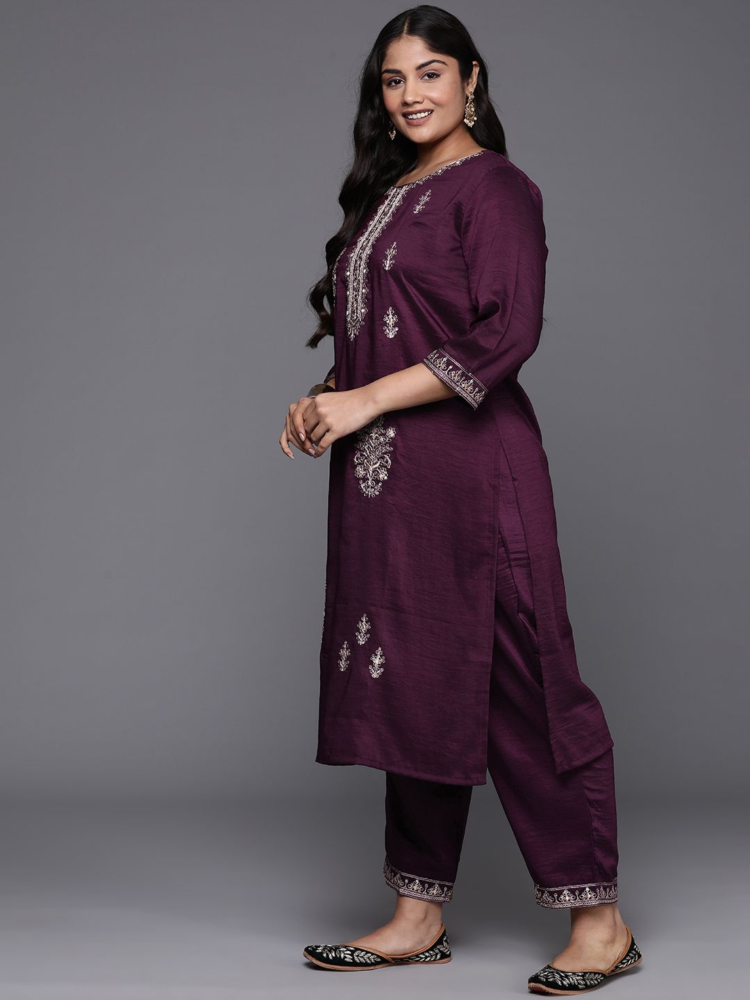 Dhiyona IE Plus Size Ethnic Motifs Embroidered Sequinned Kurta with Trousers & Dupatta
