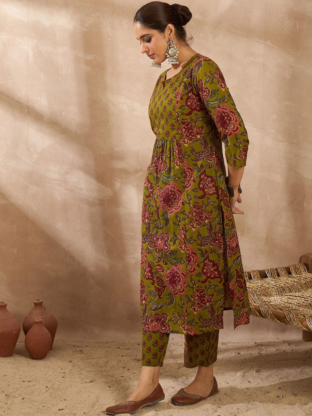 Floral Printed Notch Neck Pure Cotton Kurta With Trousers