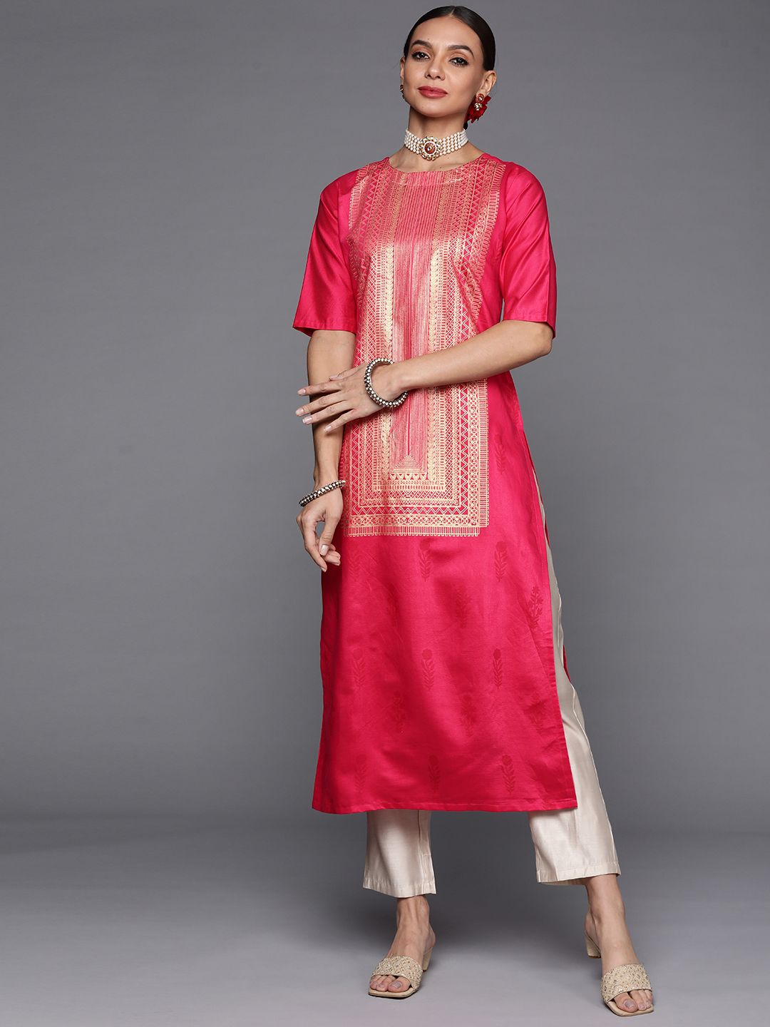 Dhiyona IE Women Pink & Gold Ethnic Motifs Foil Print Yoke Design Straight Liva Kurta