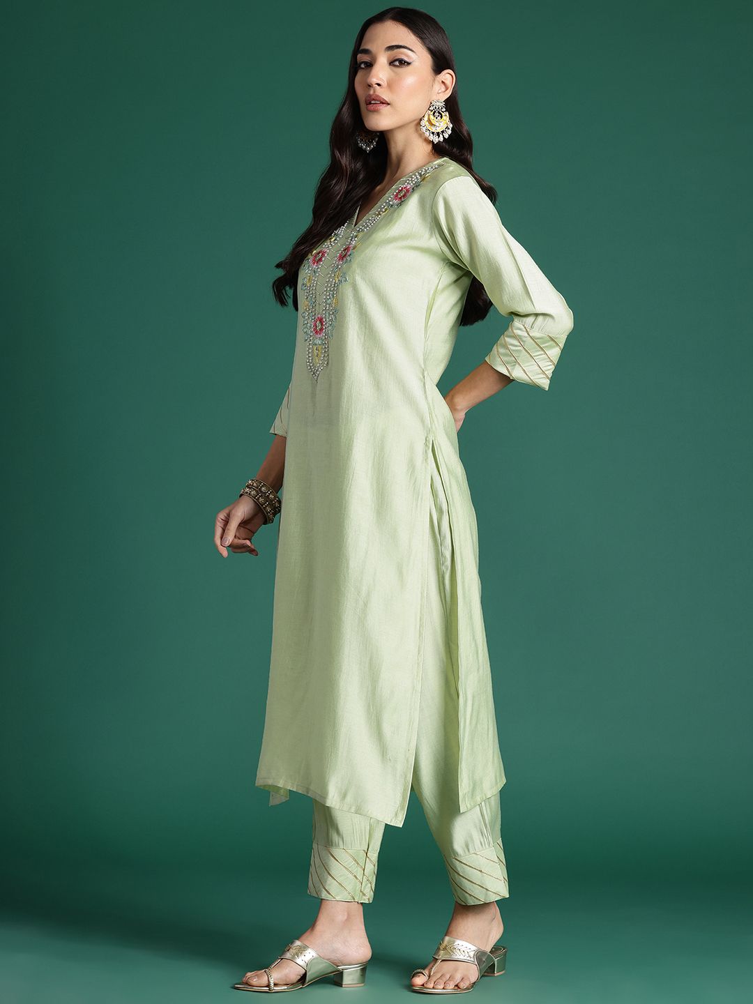 Dhiyona IE Floral Embroidered Thread Work Kurta With Trousers & Dupatta