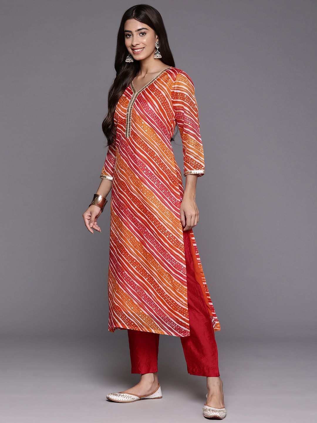 Dhiyona VA Women's Leheriya Printed Regular Sequinned Kurta with Trousers & With Dupatta