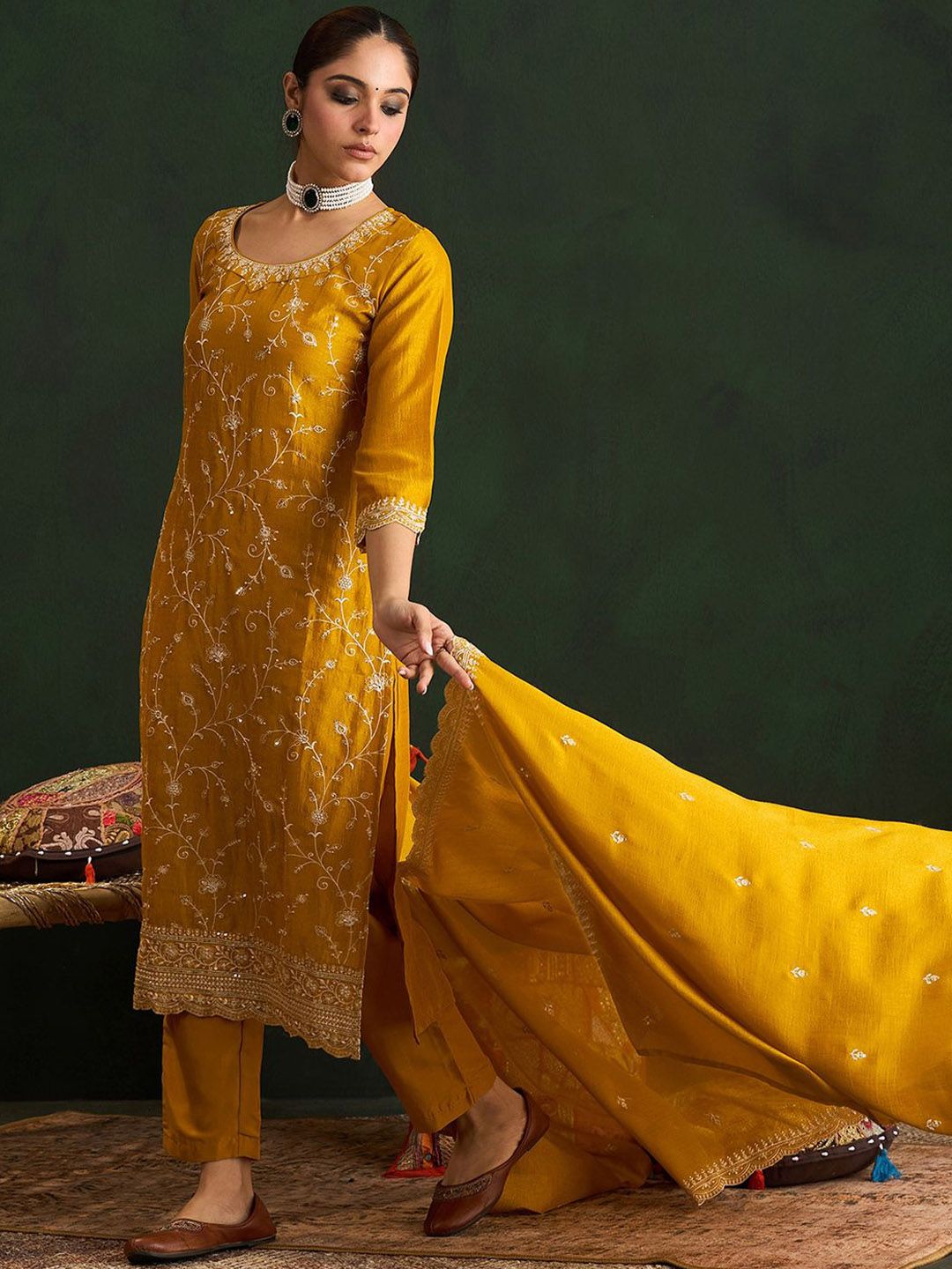 Dhiyona IE Floral Embroidered Thread Work Kurta With Trousers & Dupatta