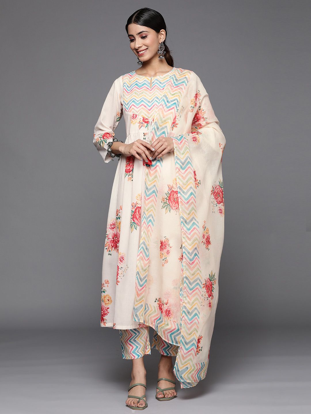 Dhiyona VA Women's Floral Printed Keyhole Neck Empire Kurta Set