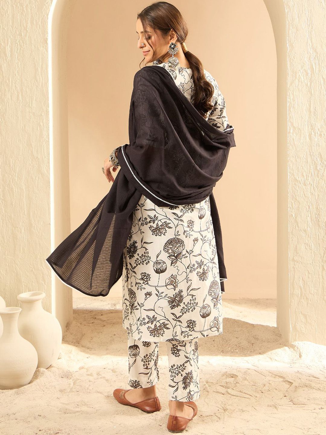 Dhiyona IE Women Printed Regular Mirror Work Pure Cotton Kurta with Trousers & With Dupatta