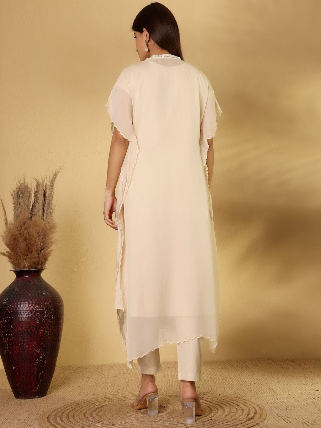 Dhiyona PD Women Floral Thread Embroidered Kaftan With Trousers