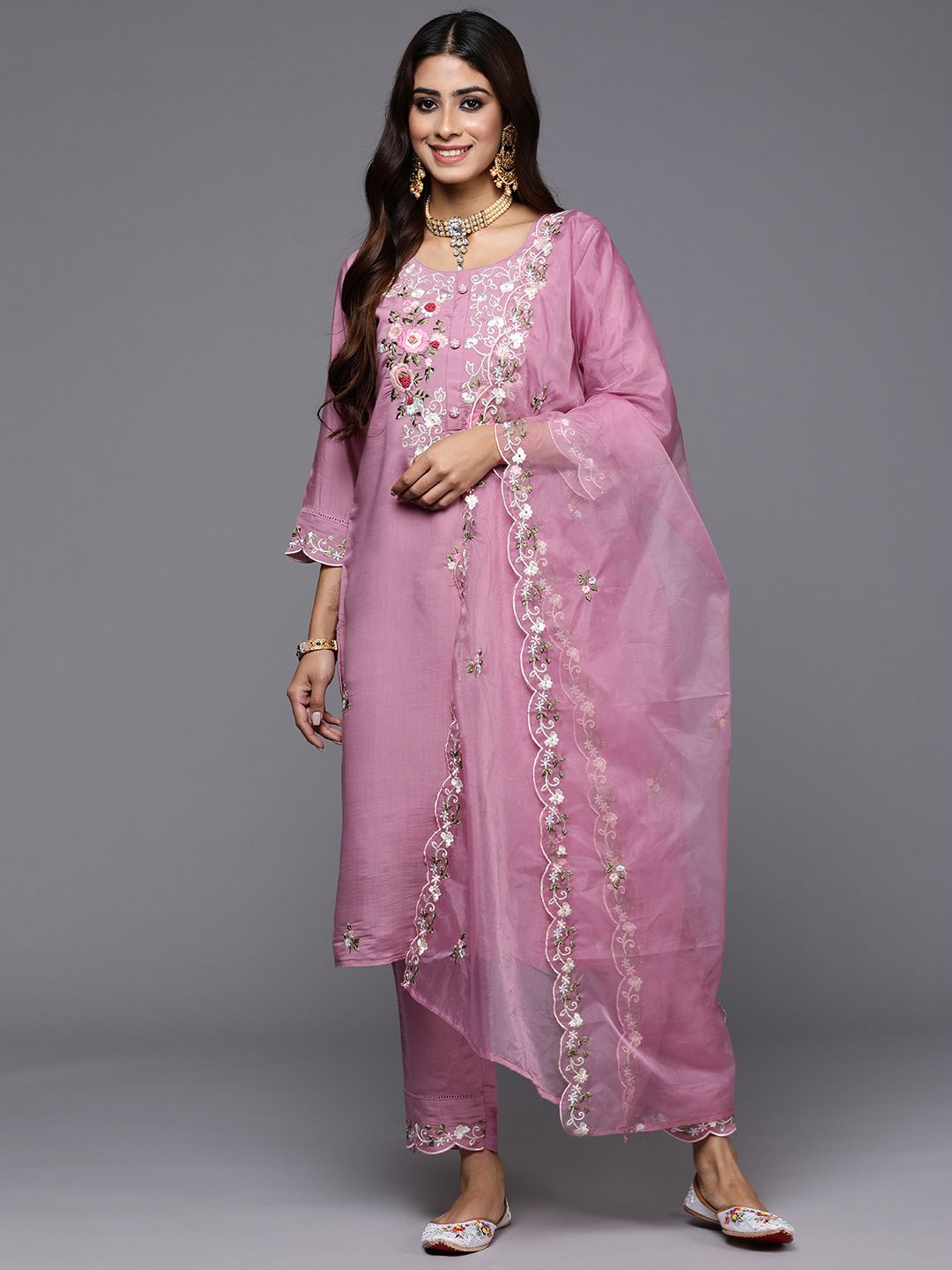 Women Floral Embroidered Regular Sequinned Kurta with Trousers & Dupatta