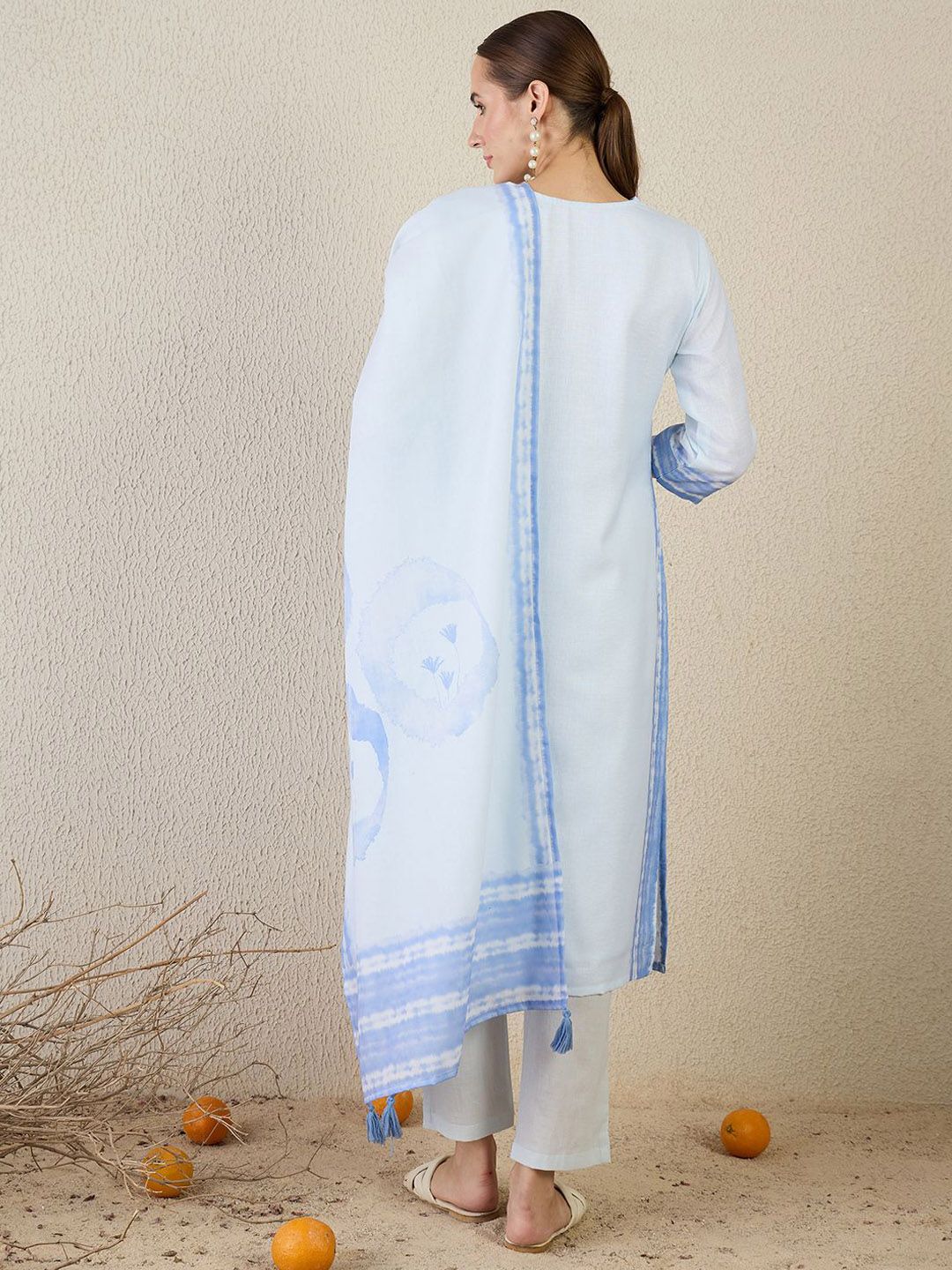 Women Floral Printed V Neck Regular Linen Kurta with Trousers & Dupatta