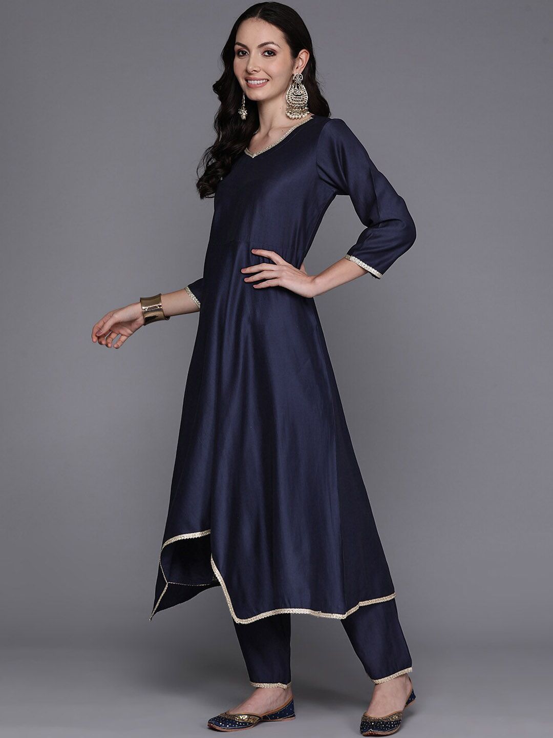 Dhiyona IE Navy Blue Empire V-Neck Sequinned Kurta With Trousers & Dupatta