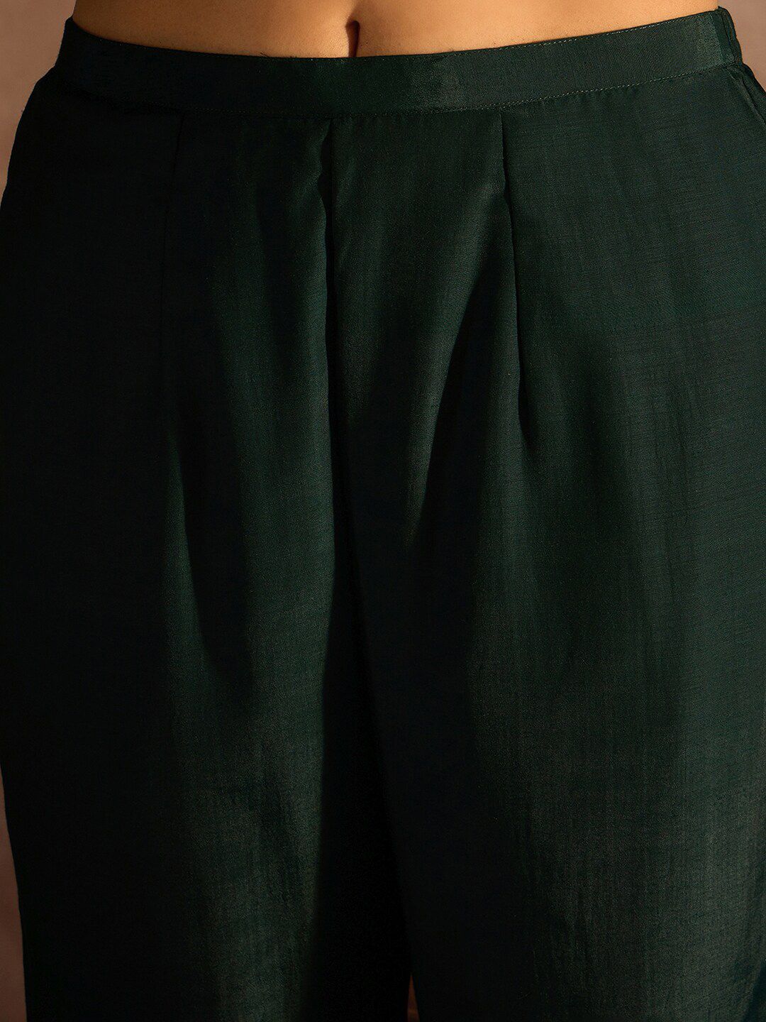 Ethnic Motifs Embroidered Regular Thread Work Straight Kurta Set