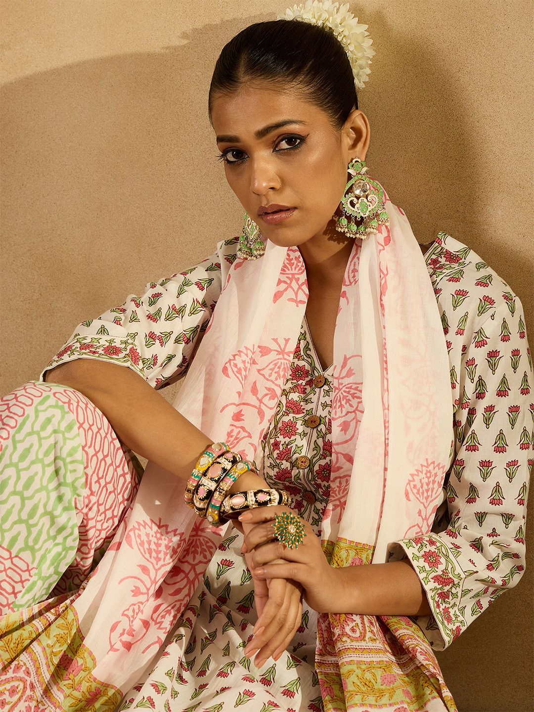 Dhiyona IE Floral Printed V-Neck Pure Cotton Straight Kurta with Trousers & With Dupatta