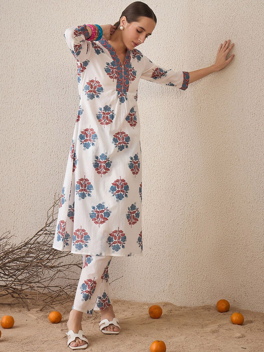 Dhiyona IE Floral Printed V-Neck Pure Cotton Tunic With Trouser