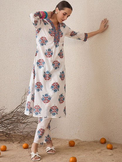 Dhiyona IE Floral Printed V-Neck Pure Cotton Tunic With Trouser