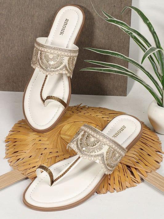 Dhiyona AK Women Embellished Embroidered One Toe Flats