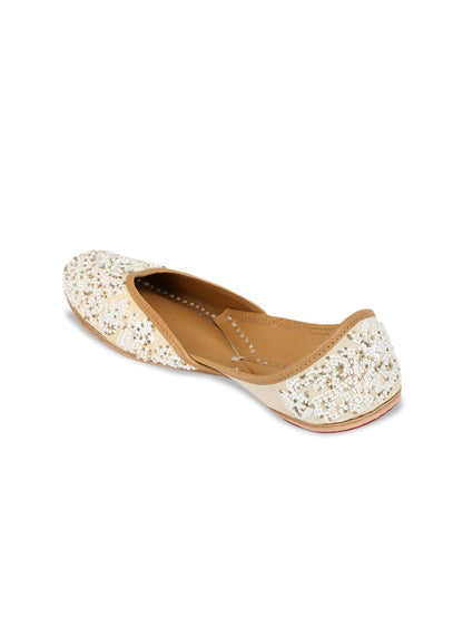 Dhiyona HOP Square Toe Ethnic Embellished Fabric Mojaris