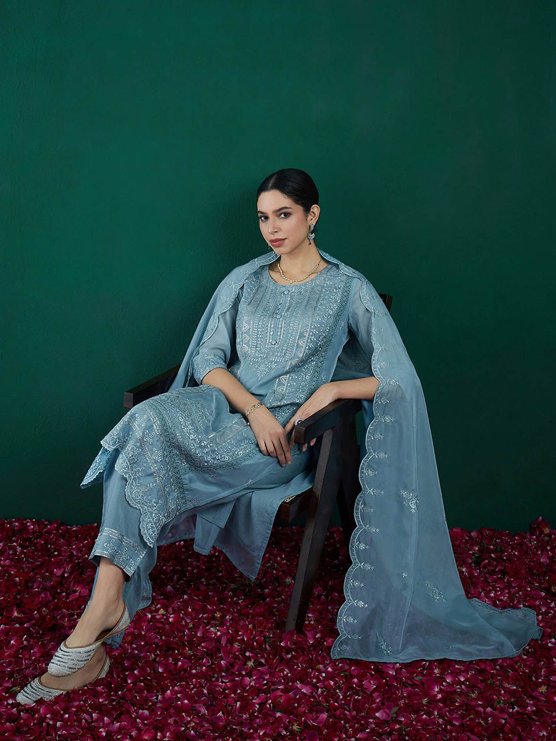 Ethnic Motifs Embroidered Regular Thread Work Kurta With Trousers & Dupatta