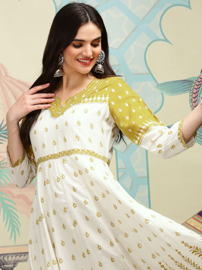 Dhiyona IS Women's Floral Printed Notch Neck Anarkali Kurta with Trousers