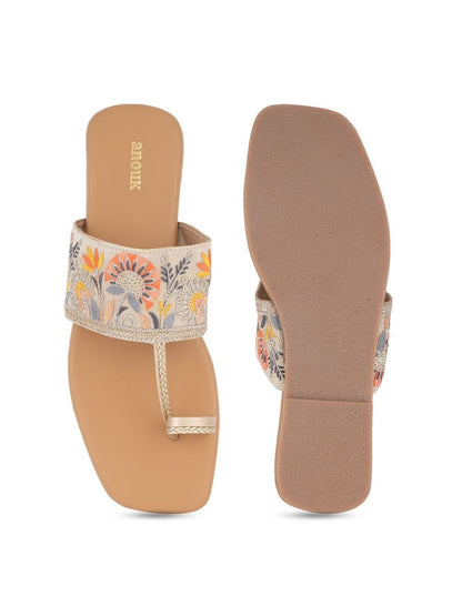 Dhiyona AK Embroidered One Toe Flats