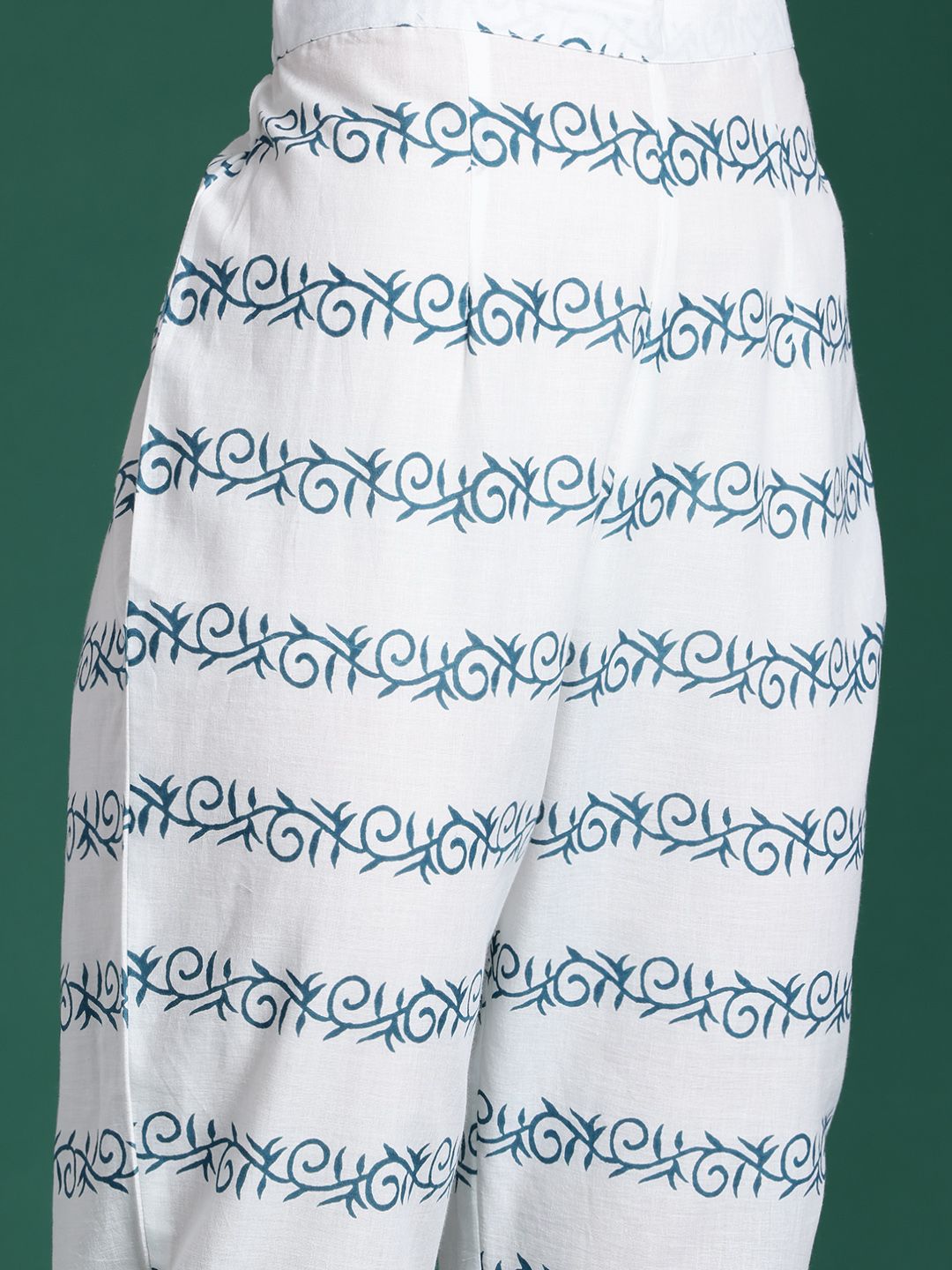 Floral Printed Pure Cotton Kurta with Trousers & With Dupatta