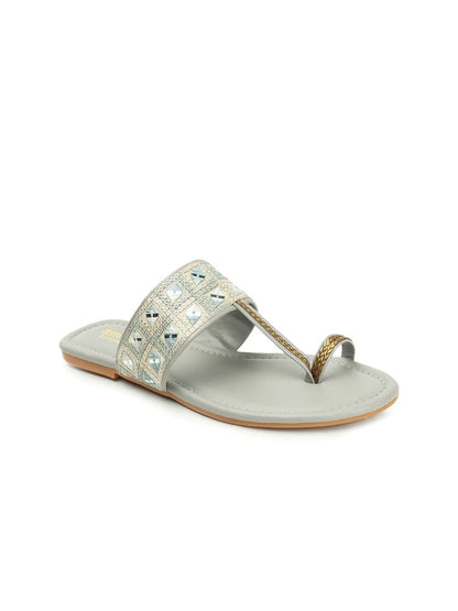 Dhiyona AK Embroidered One Toe Flats