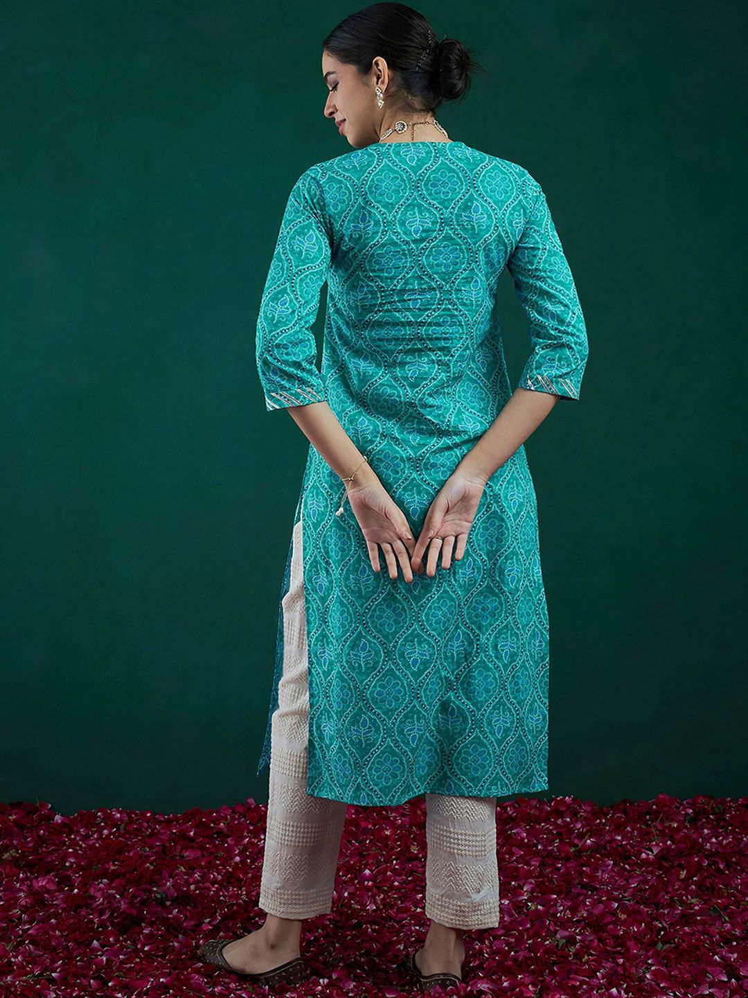Dhiyona IE Ethnic Motifs Printed Thread Work Cotton Straight Kurta