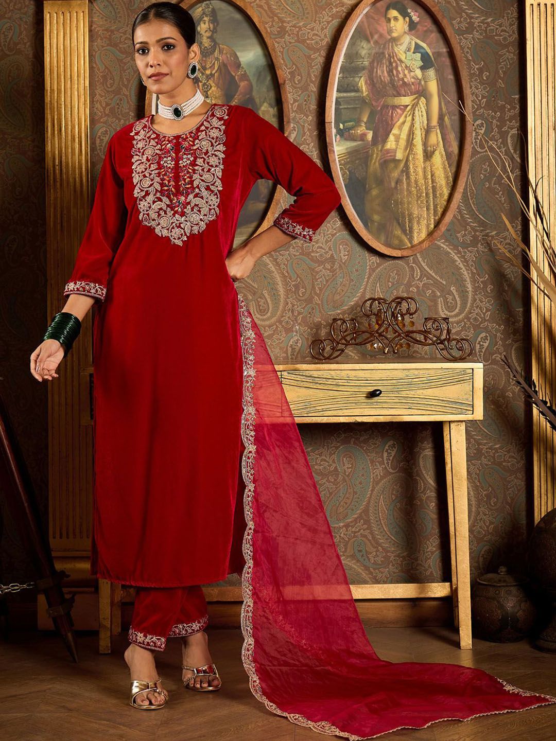Ethnic motifs Embroidered Thread Work Straight Kurta with Trousers & Dupatta