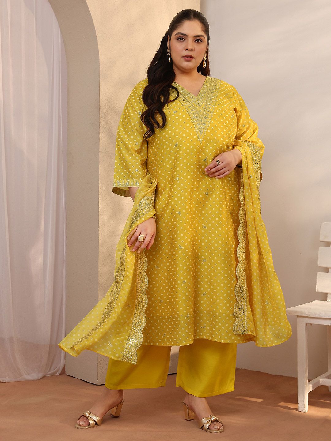 Dhiyona Women's Plus Size Ethnic Motifs Printed Kurta with Trousers & Dupatta