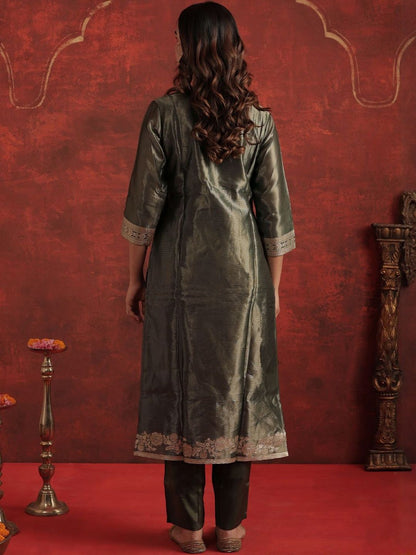 Women Ethnic Motifs Regular Kurta with Trousers & With Dupatta