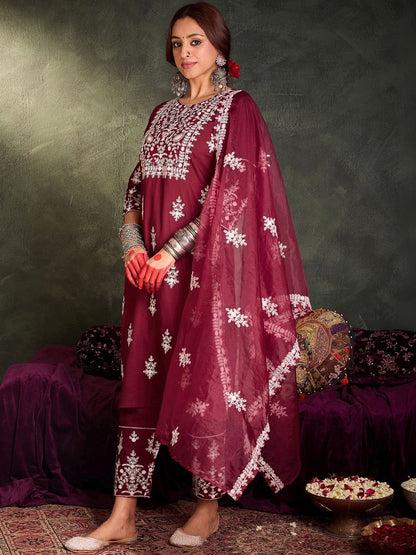 Women Ethnic Motifs Embroidered Regular Thread Work Kurta with Trousers & With Dupatta