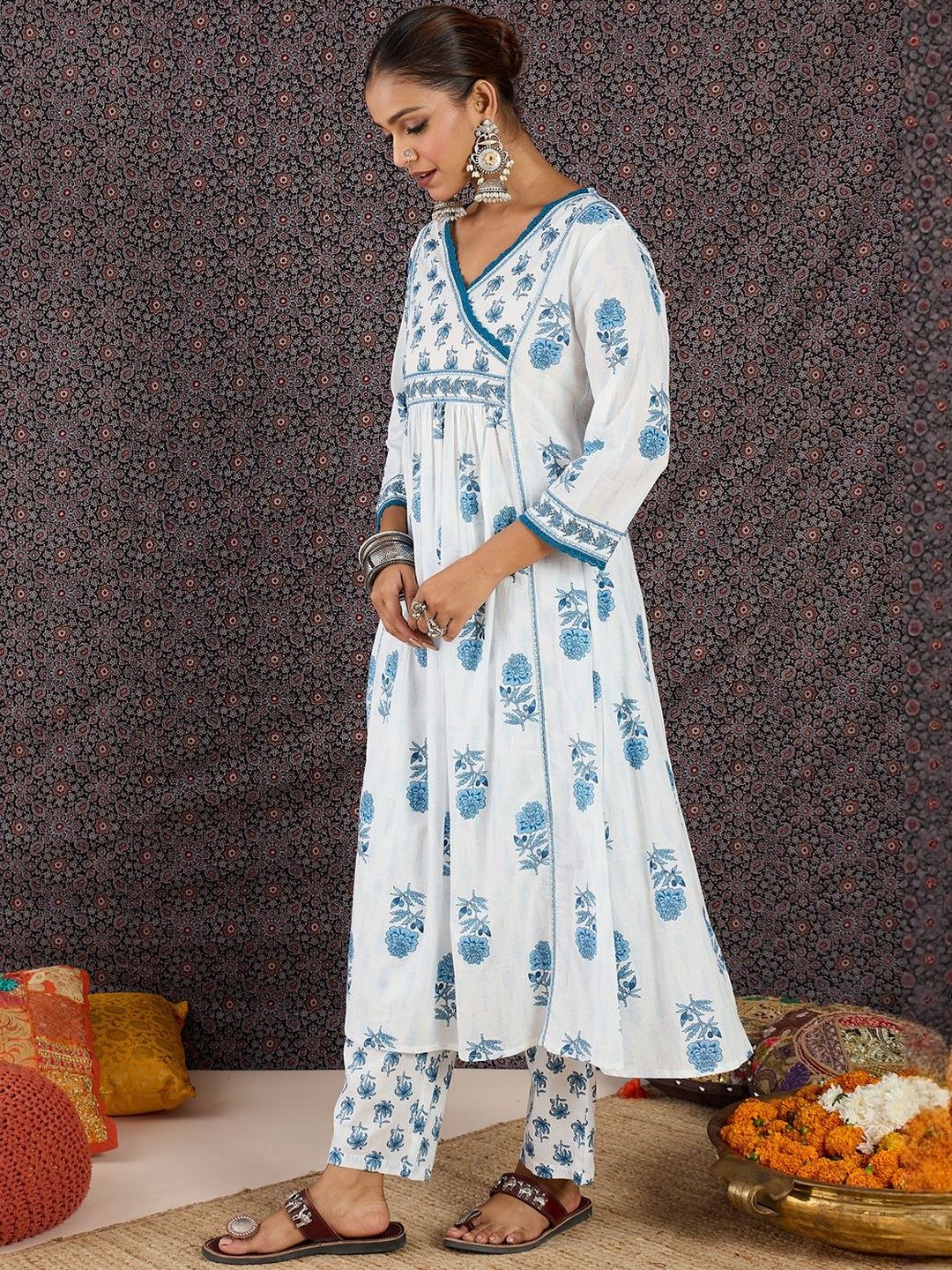 Women Floral Printed Regular Pure Cotton Kurta with Trousers