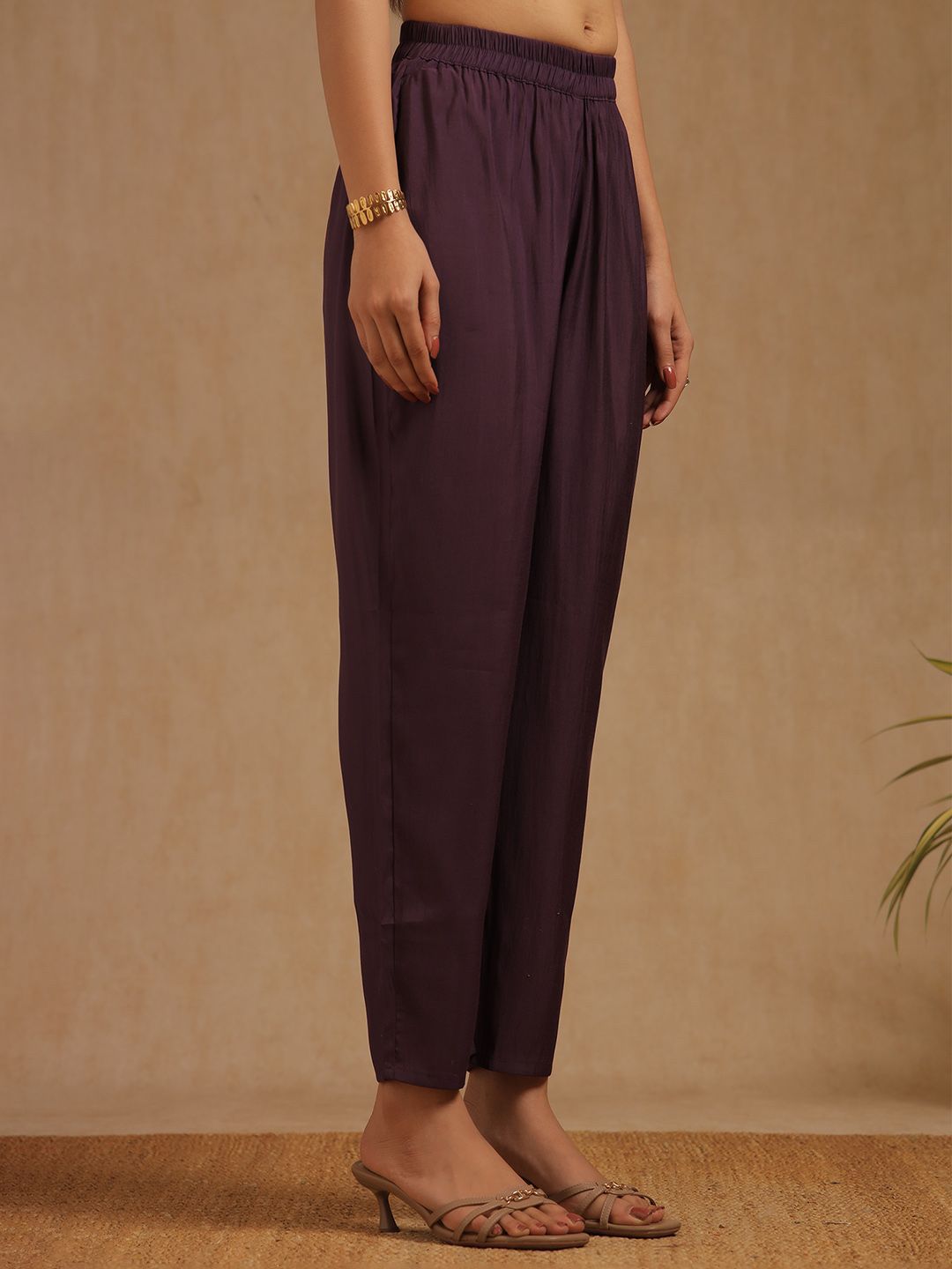 Dhiyona SO Women's Floral Embroidered Sequinned Straight Kurta With Trousers & Dupatta