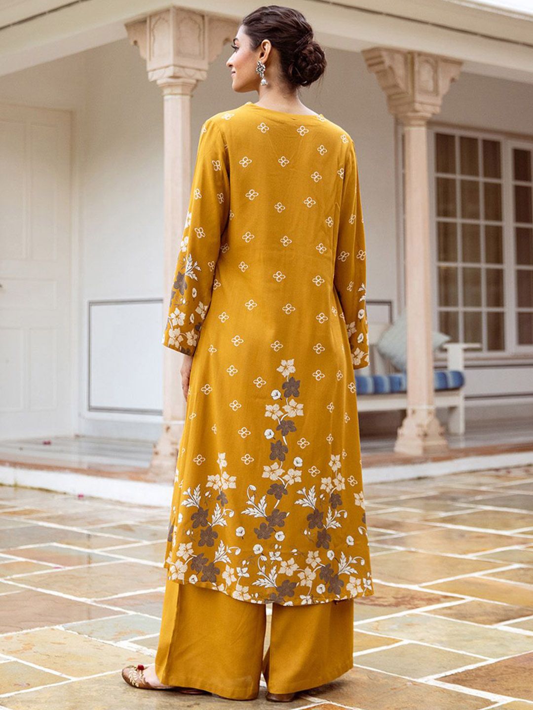 Dhiyona IS Women's Floral Printed Beads & Stones Straight Kurta With Palazzos