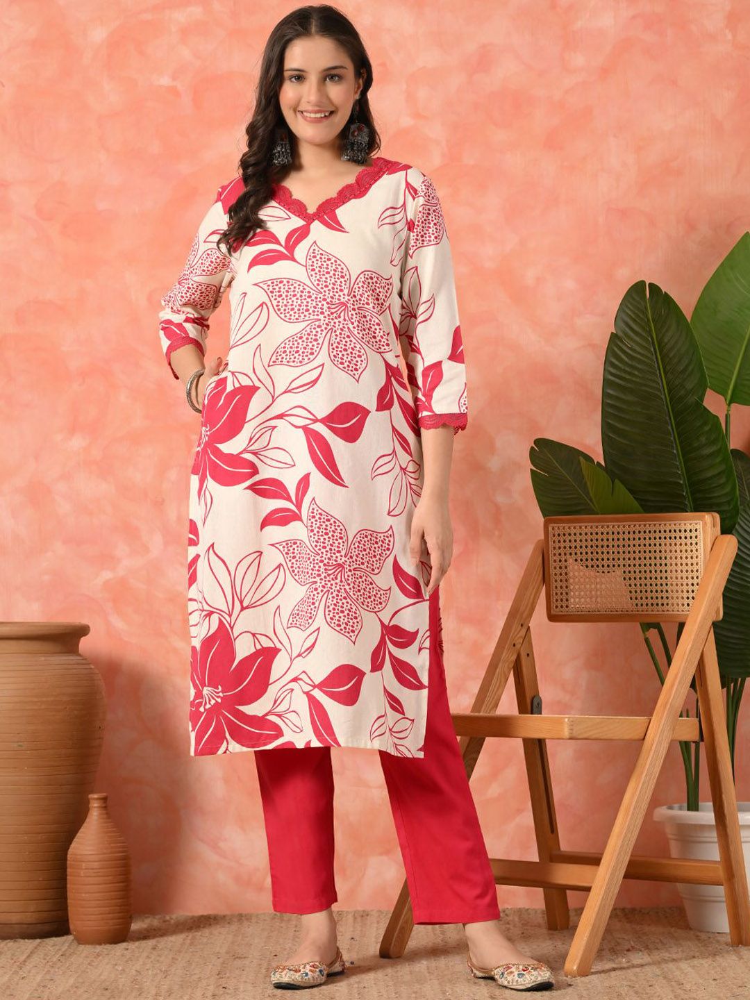 Dhiyona SN Women's Floral Printed Cotton Kurta with Trousers