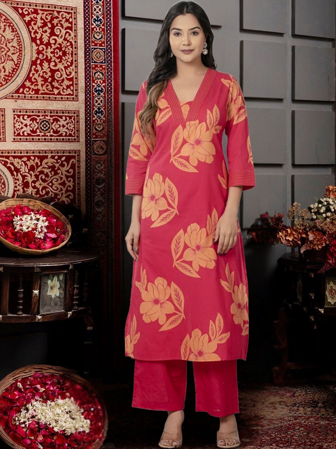 Women Floral Printed Regular Pure Cotton Kurta with Trousers