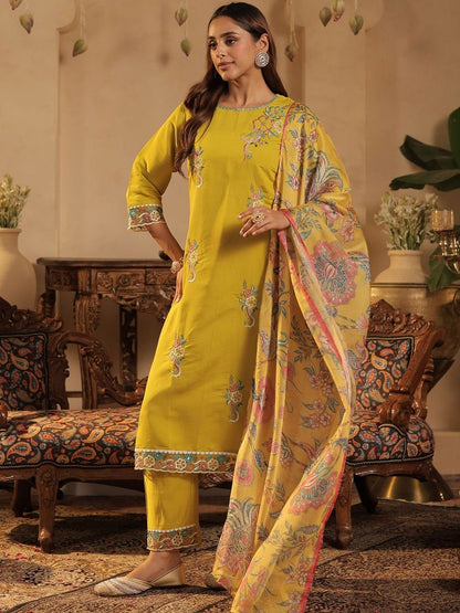 Floral Embroidered Thread Work Kurta With Trouser & Dupatta