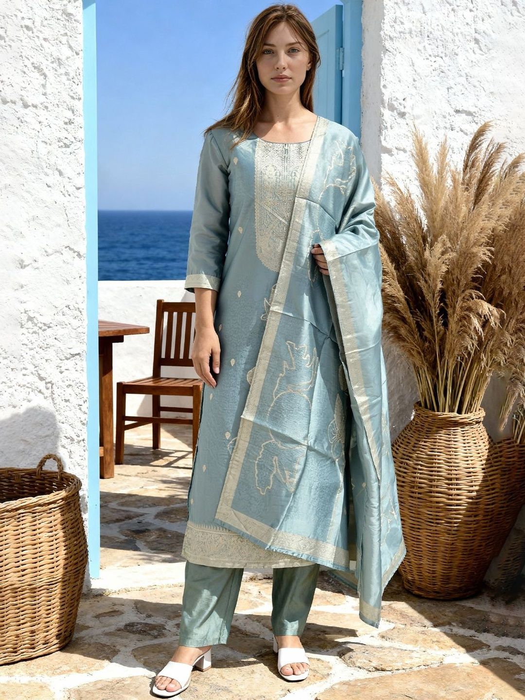 Women Regular Kurta with Trousers & With Dupatta