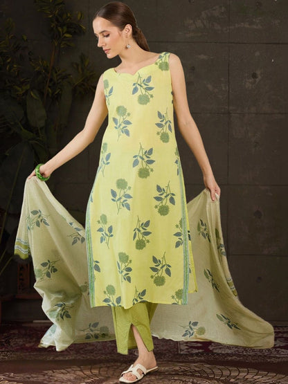 Women Floral Printed Regular Pure Cotton Kurta with Trousers & With Dupatta