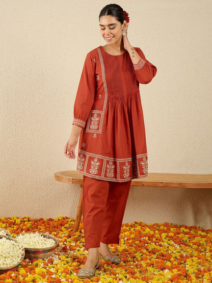 Dhiyona IE Embroidered Round Neck Tunic With Trousers Co-Ords