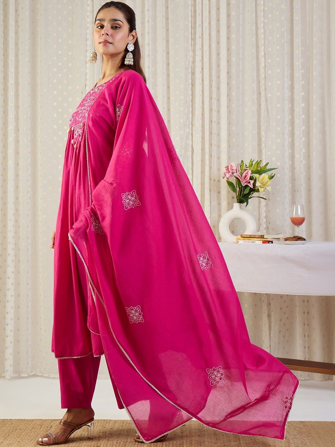 Embroidered Notch Neck Thread Work Pure Cotton Kurta With Trousers & Dupatta