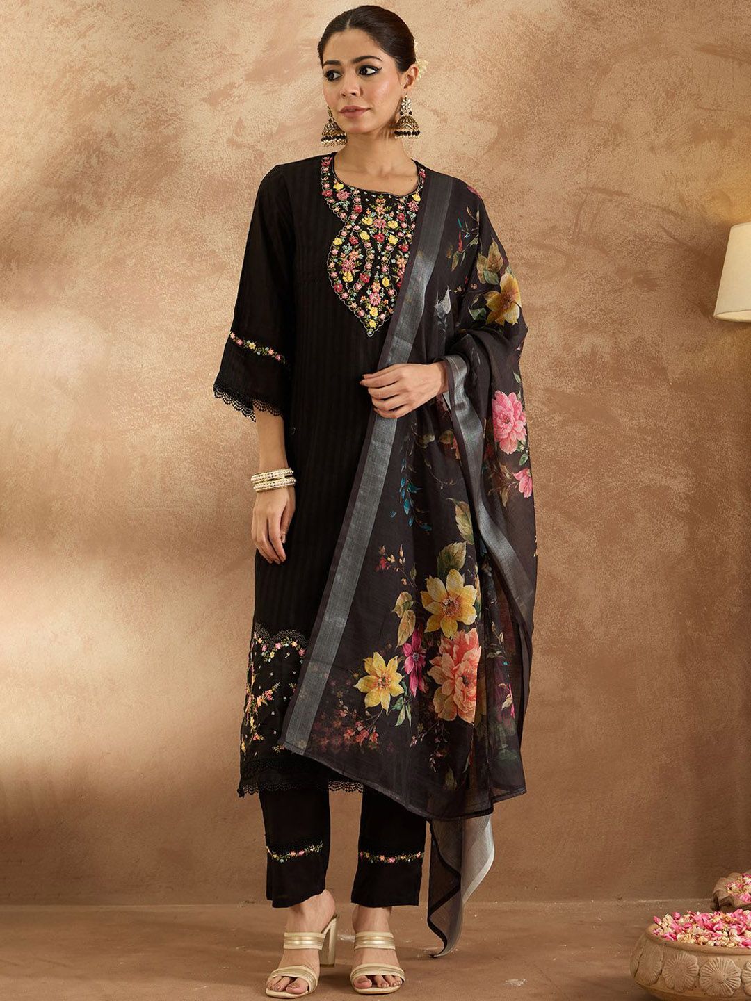 Dhiyona IE Women Floral Embroidered Pure Cotton Kurta with Trousers & Dupatta