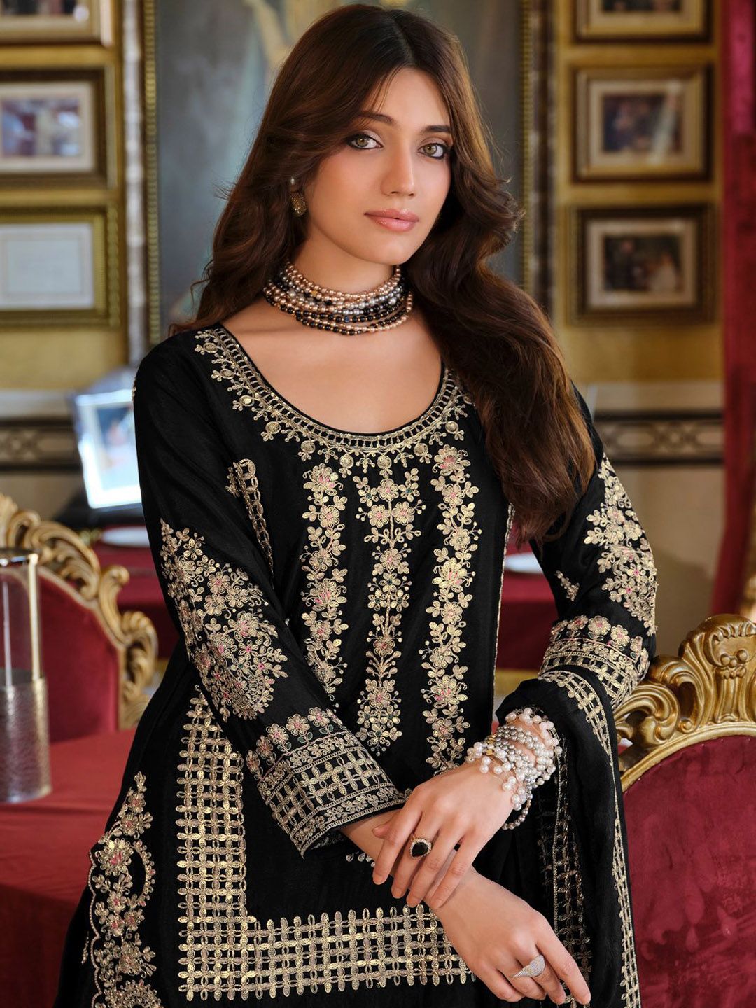 Floral Embroidered Round Neck Chinon Zari Straight Kurta & Palazzos With Dupatta
