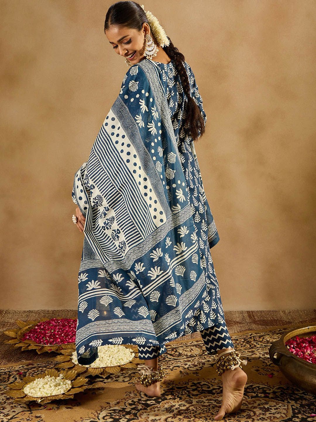 Dhiyona IE Ethnic Motifs Printed Thread Work Pure Cotton Straight Kurta & Trousers & Dupatta