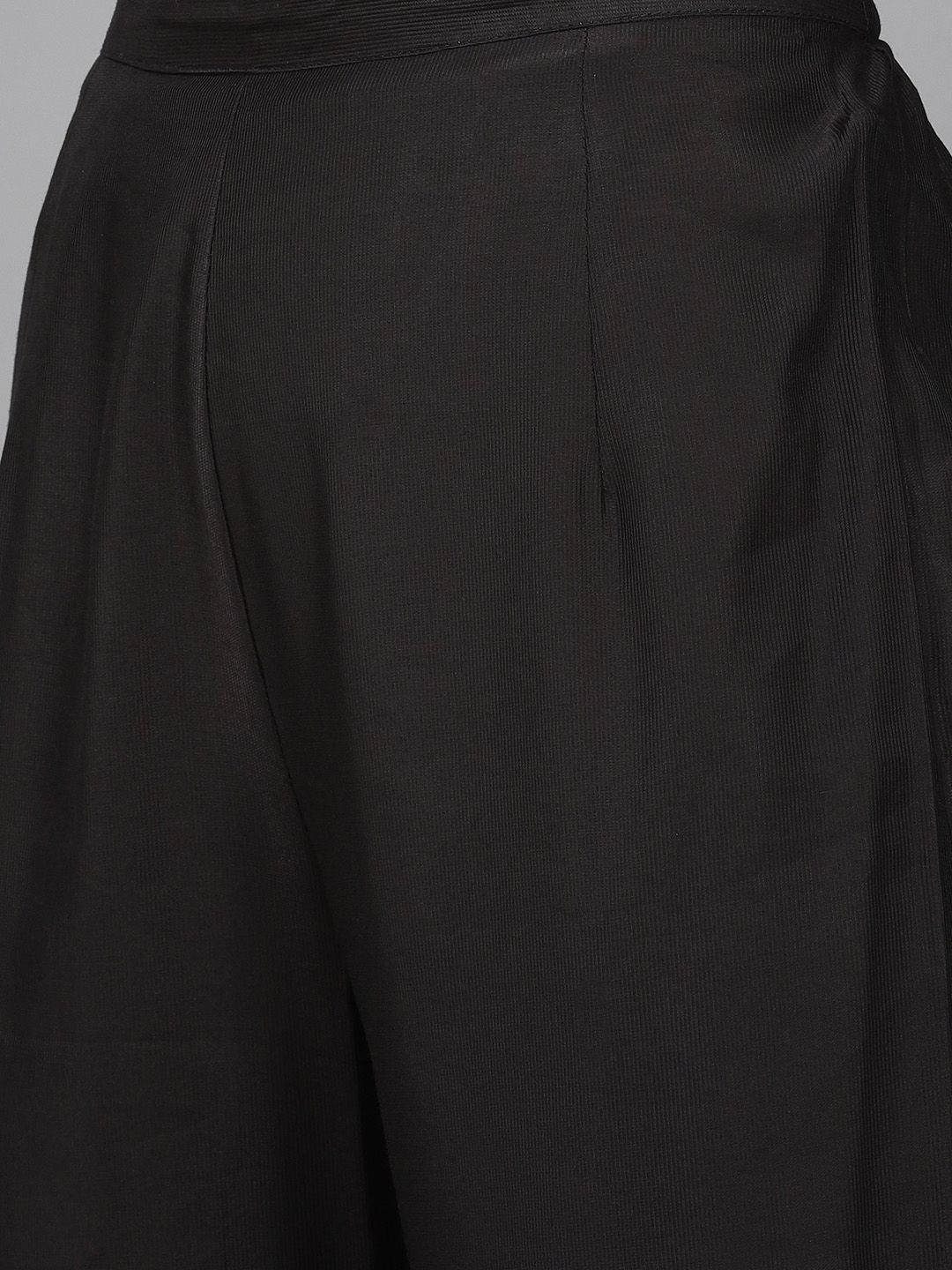 Women Black Regular Thread Work Liva Kurta with Trousers & Dupatta