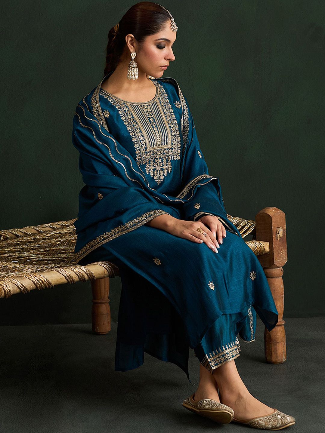 Dhiyona IE Women Ethnic Motifs Embroidered Regular Kurta with Trousers & With Dupatta