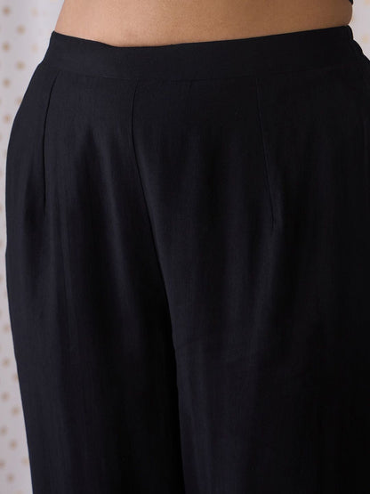 Dhiyona IE Black Floral Embroidered Thread Work Kurta with Trousers & Dupatta
