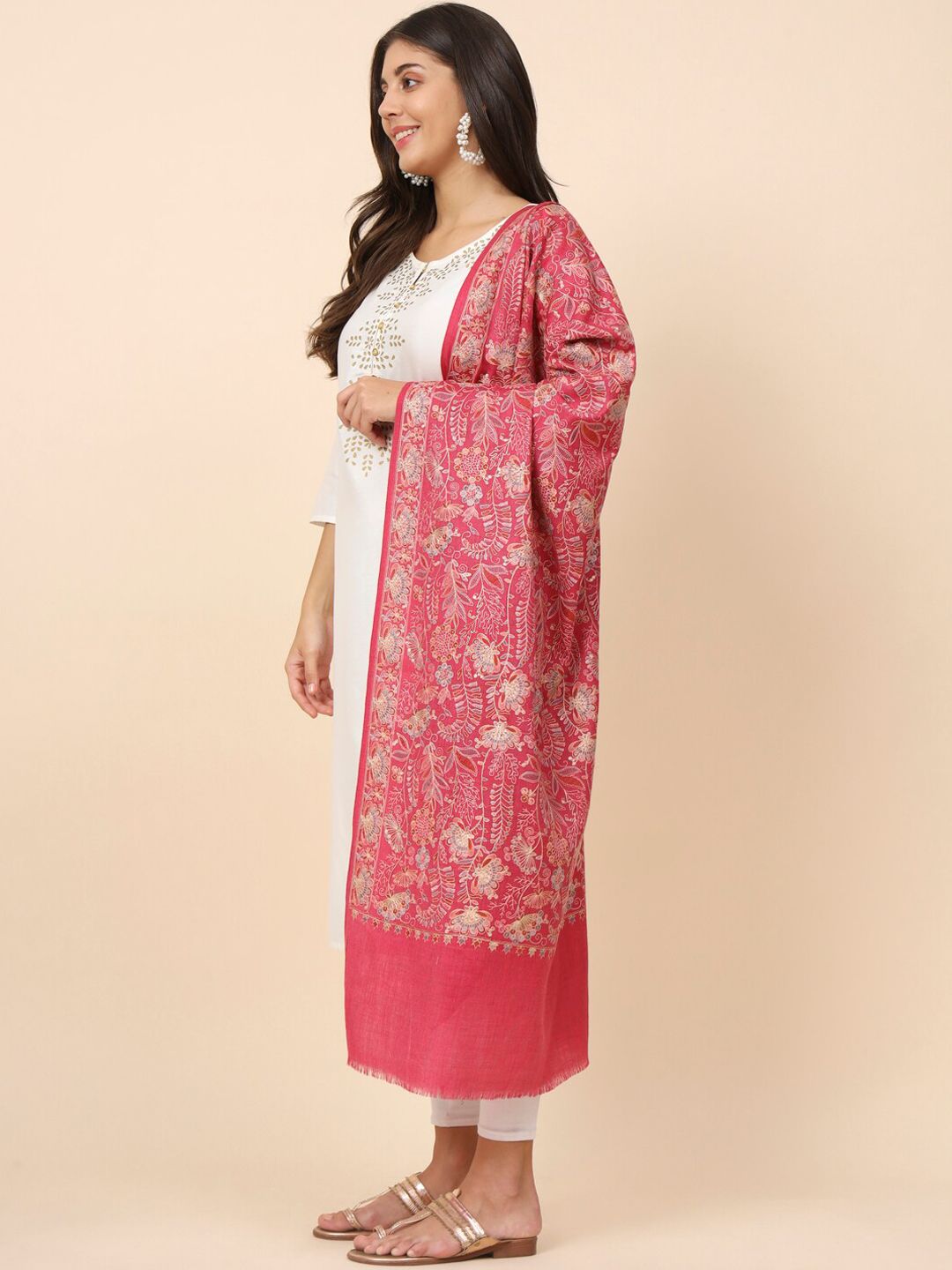 Dhiyona PA Women Floral Embroidered Pure Woollen Shawl