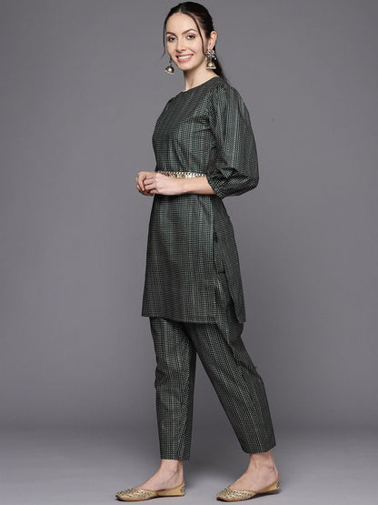 Dhiyona IE Green Abstract Printed Round Neck Straight Kurta with Trousers