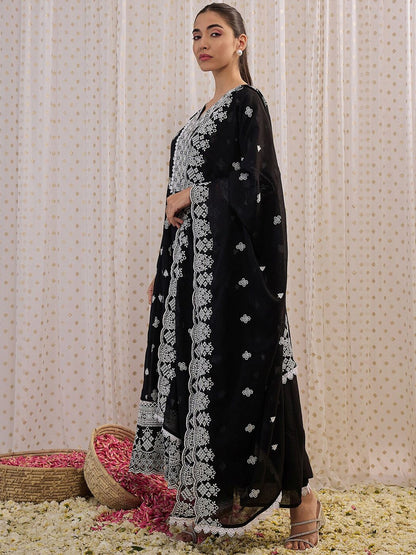 Floral Embroidered V-Neck Pure Cotton Straight Kurta with Trousers & Dupatta