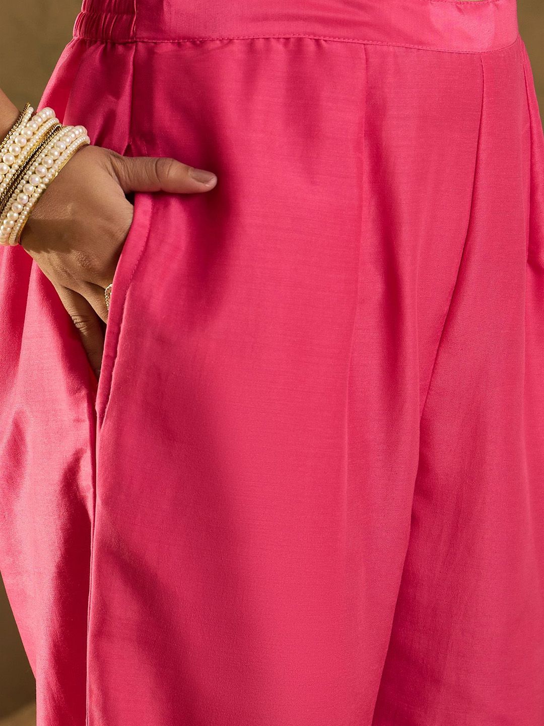 Dhiyona IE Women Ethnic Motifs Embroidered Regular Thread Work Kurta with Trousers & With Dupatta